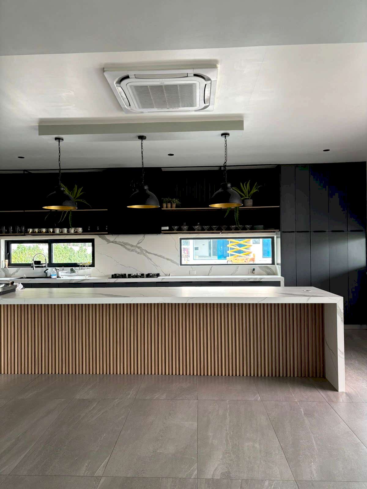 Interior principal