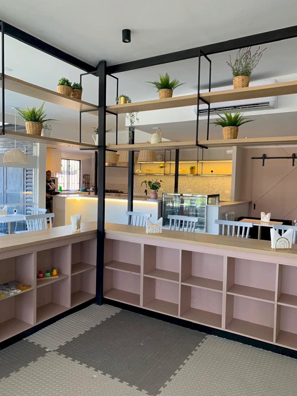 Cafetería Mombee
